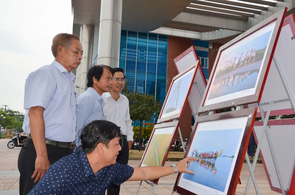 trao giai 1 (1 of 1).jpg