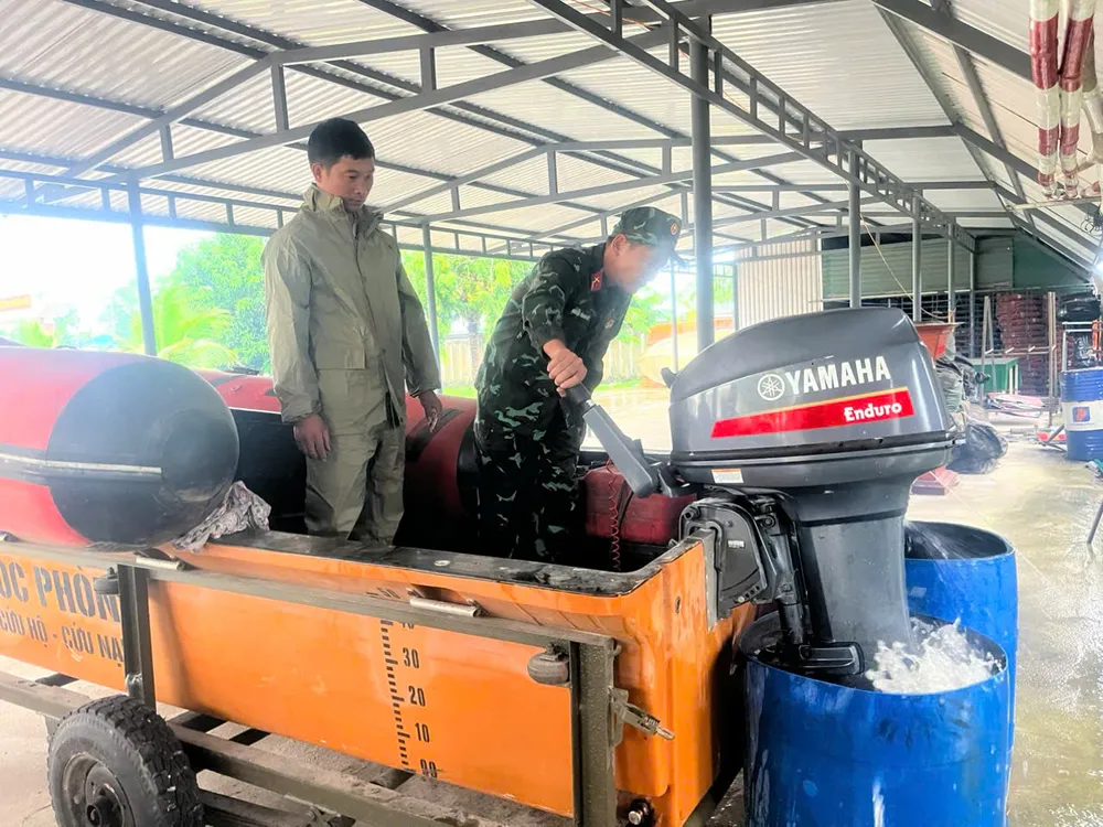 Đội xung kích PCTT TKCN  Ban CHQS huyện Bình Sơn   sẵn sàng lực lượng, phương tiện ứng phó bão số 6