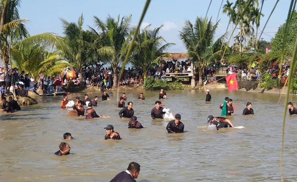 le hoi up nuom (1).jpg