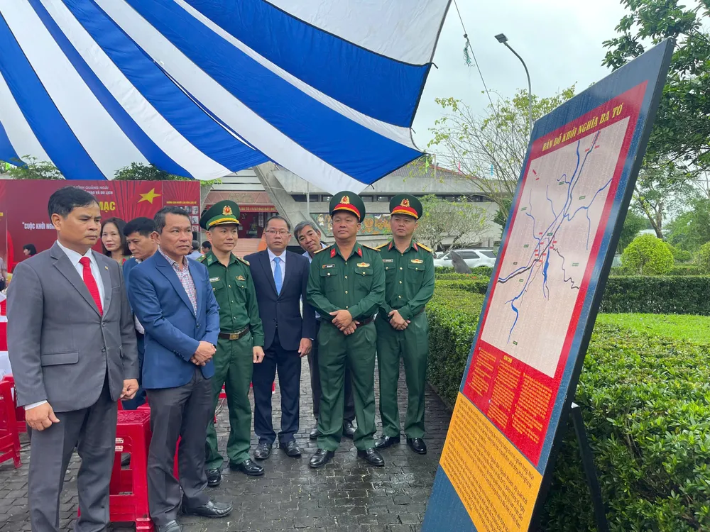 trien lam khoi nghia ba to (2).jpg