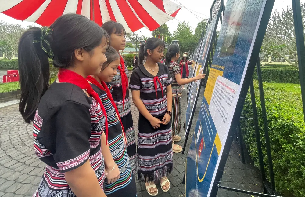 trien lam khoi nghia ba to (8).jpg