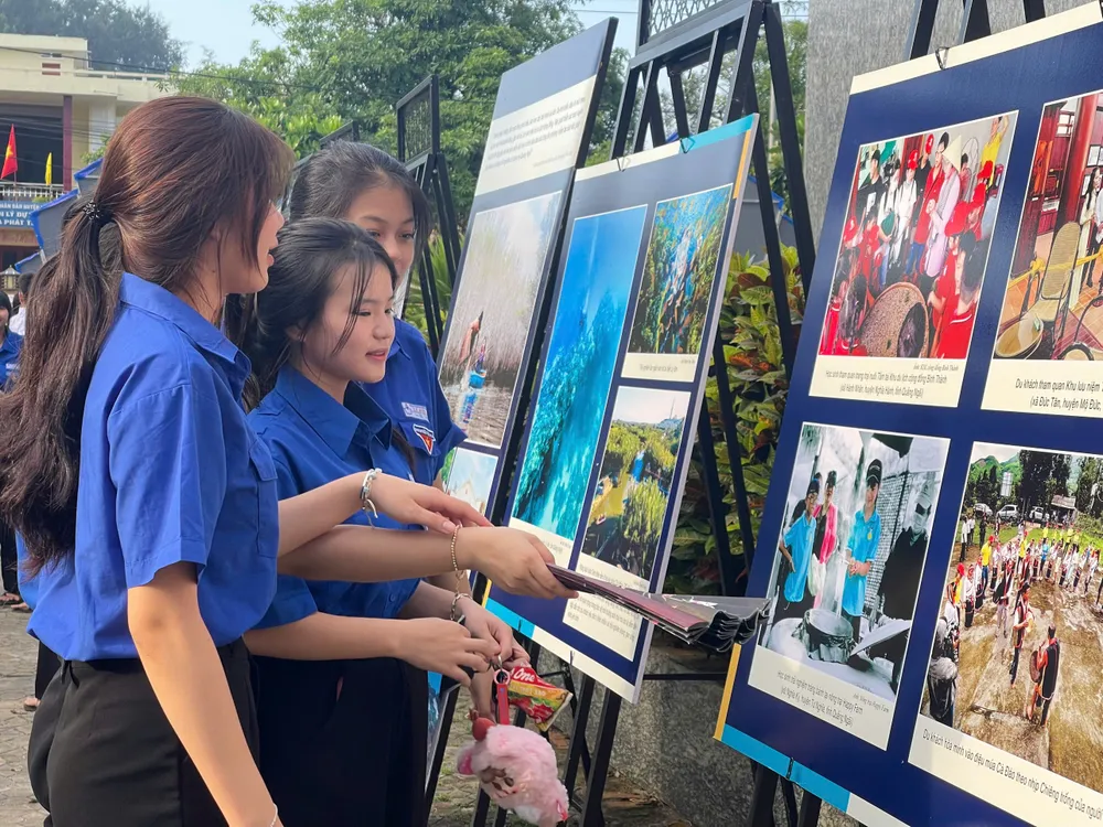 triển lãm (2).jpg