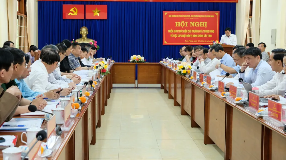 Hai tỉnh Quảng Ngãi và Kon Tum làm việc về sáp nhập đơn vị hành chính cấp tỉnh