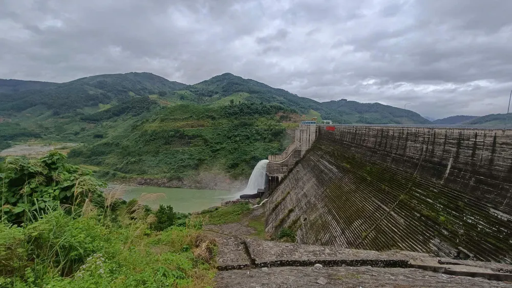 Hồ chứa nước thủy điện Đăkđrinh