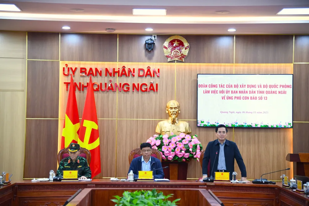 Chủ tịch UBND tỉnh Quảng Ngãi Nguyễn Hoàng Giang tiếp thu các ý kiến chỉ đạo