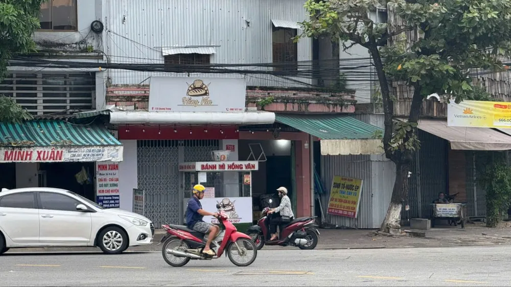 Tạm ngưng chuỗi cơ sở bánh mì nghi gây ngộ độc thực phẩm ở Quảng Ngãi