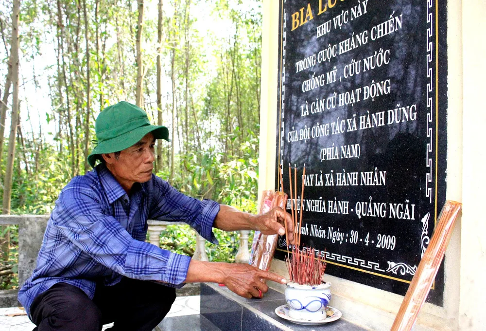 thắp nhang.jpg