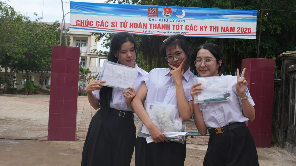 Thí sinh tại đặc khu Lý Sơn tham gia kỳ thi tốt nghiệp THPT năm 2026. Ảnh: ĐÌNH NHỰT
