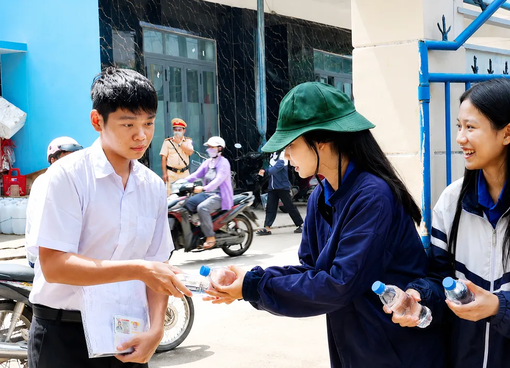 ly son an hai.jpg