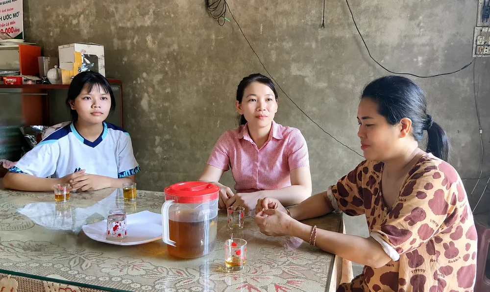 mặt trận thôn.jpg