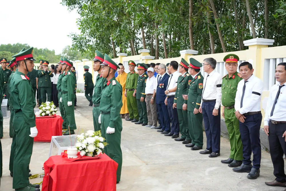 trong quoc (1).jpg
