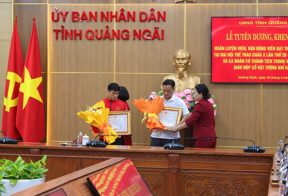 y ngoc tang.jpg