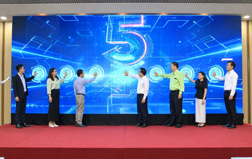 tiếp cận.jpg