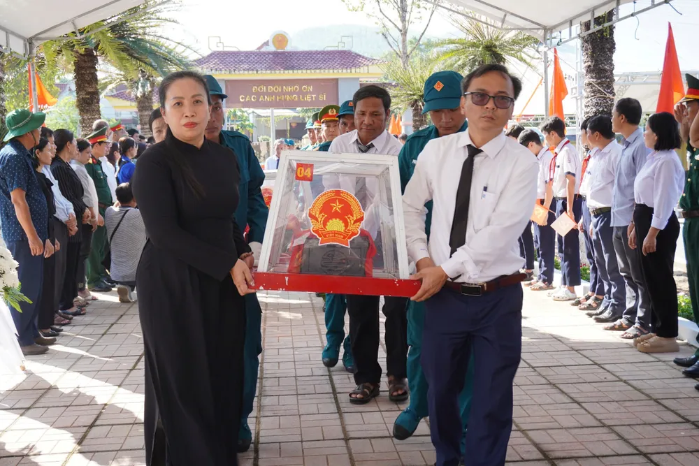 xã đặng thùy trâm (2).jpg