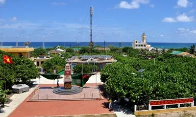 Cột mốc chủ quyền trên đảo Trường Sa Lớn.