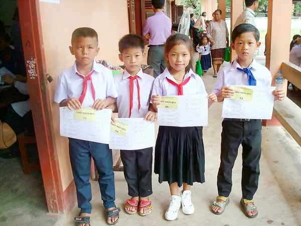 Đến với kiều bào Lào tại Attapeu ảnh 1