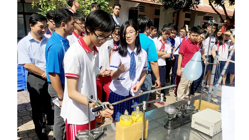 Áp lực học hè ảnh 1