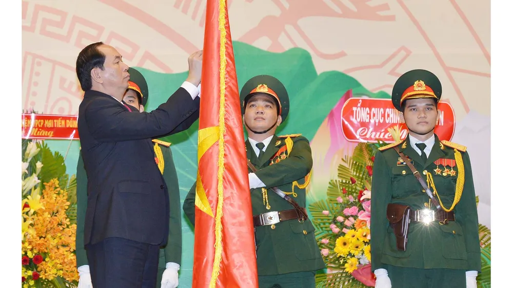 Ban Cơ yếu thống nhất Trung ương Cục miền Nam nhận danh hiệu Anh hùng LLVT nhân dân ảnh 1