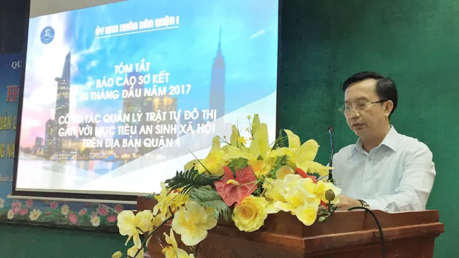 Dẹp vỉa hè, quận 1 thu phạt vi phạm hơn 3,2 tỷ đồng ảnh 1