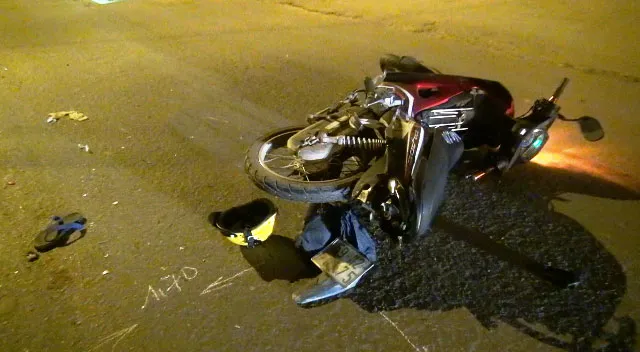 Va chạm liên hoàn, 3 nam thanh niên trọng thương nhập viện ảnh 1