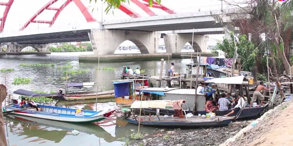 Làng chài cuối cùng ở thành phố ảnh 1
