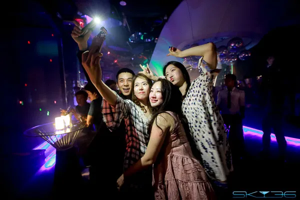SKY36 đón sinh nhật 3 năm bằng "dạ tiệc trắng" sôi động  ảnh 3
