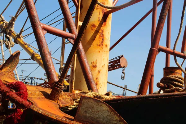 Cận cảnh tàu vỏ thép NĐ 67 rỉ sét vì bị doanh nghiệp tráo thép “dỏm” ảnh 2