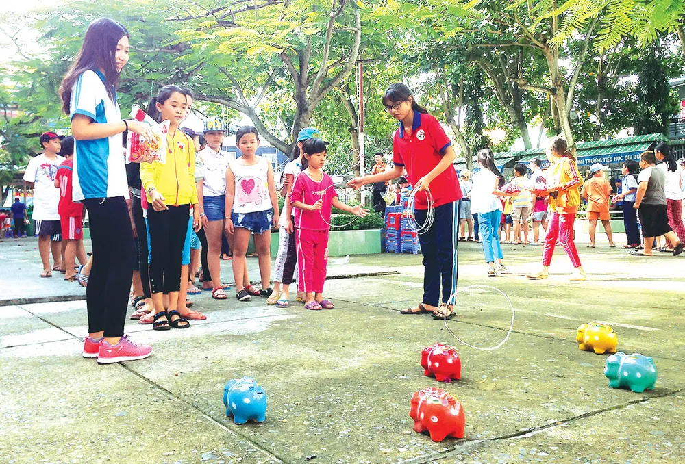 Hè của trẻ em ngoại thành ảnh 2