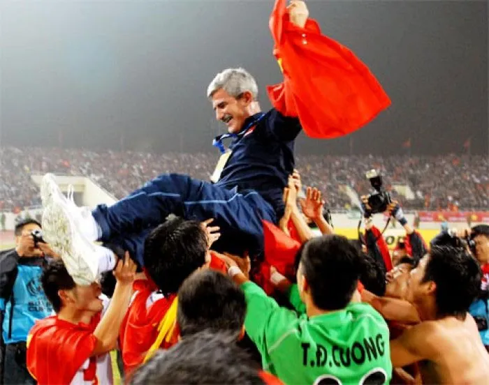 Không lo xa, dễ buồn gần ảnh 2