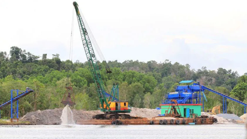 Campuchia cấm bán cát cho Singapore ảnh 1