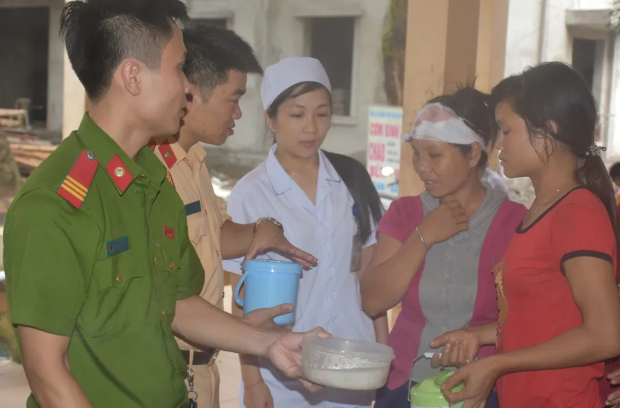 “Nồi cháo yêu thương” ấm áp tình quân dân ảnh 4