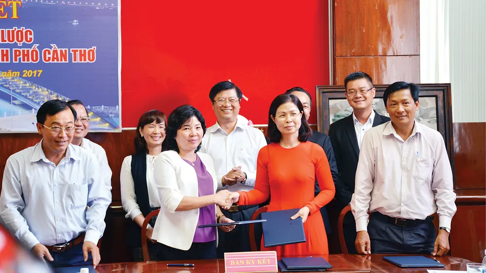 ​ Ghé “đảo ngọt”, dạo chơi Vàm Hồ ảnh 2