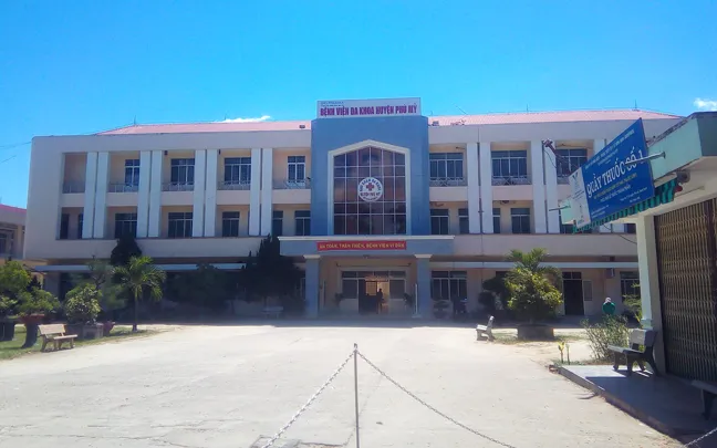 Kỷ luật Phó giám đốc và kíp trực vụ sản phụ 30 tuổi tử vong tại Bình Định ảnh 2