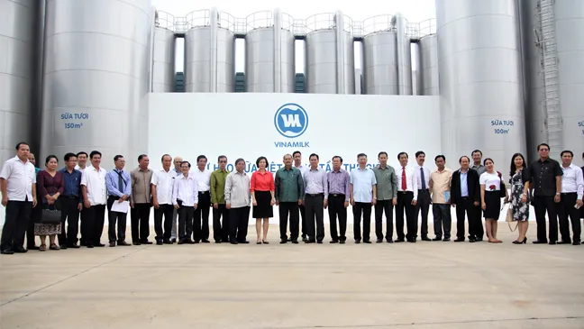 Đoàn đại biểu cấp cao CHDCND Lào thăm và làm việc tại Vinamilk ảnh 3