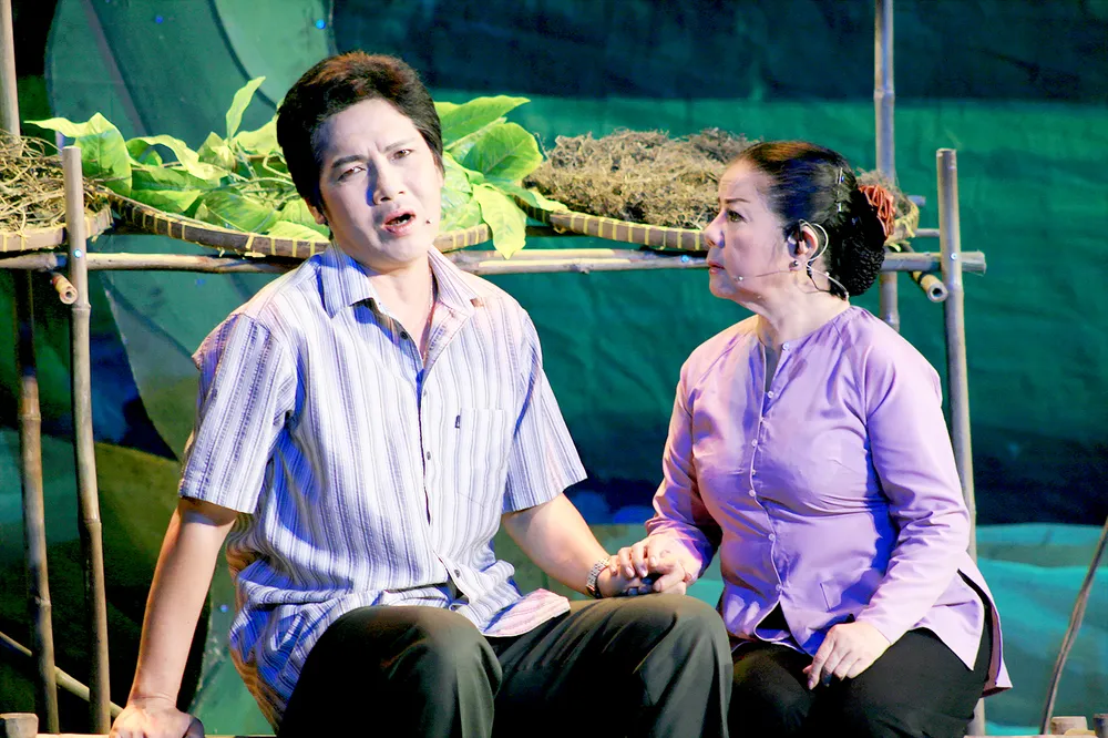 Sân khấu thành phố - mùa sáng đèn ảnh 1