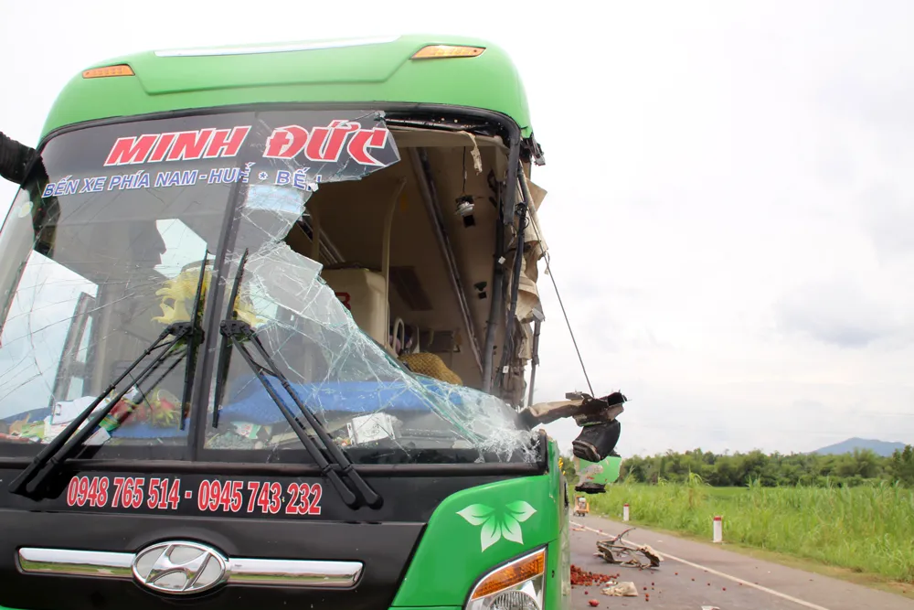 Tai nạn giao thông kinh hoàng tại Bình Định: Nhân chứng hiện trường kể lại vụ việc ảnh 3