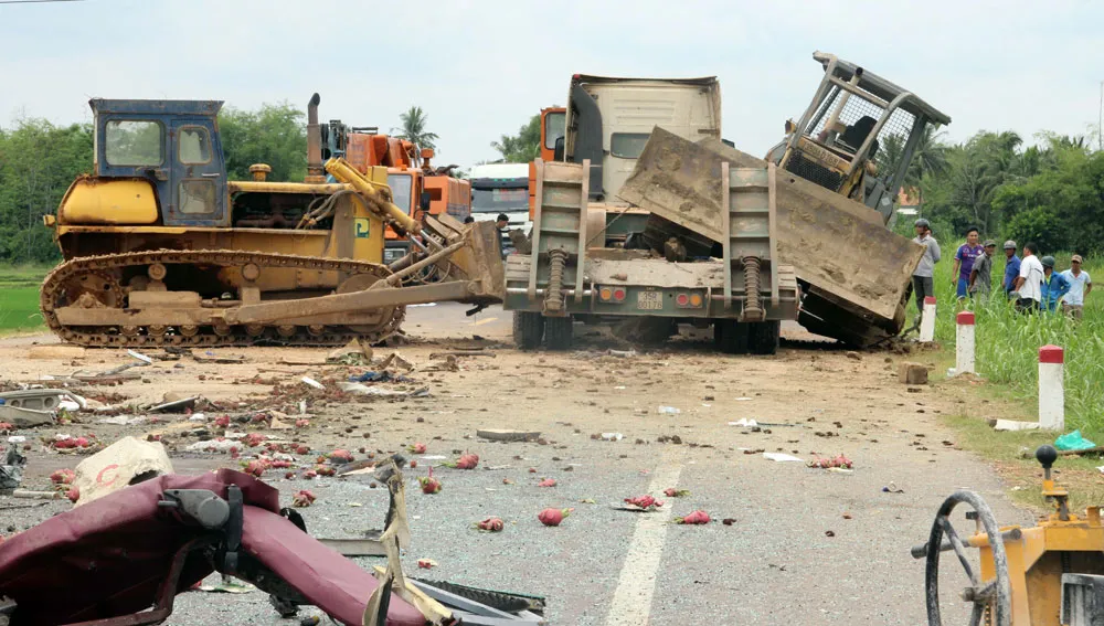Tai nạn giao thông kinh hoàng tại Bình Định: Nhân chứng hiện trường kể lại vụ việc ảnh 5