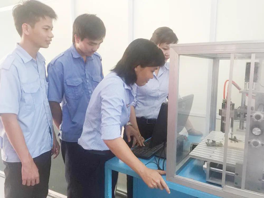 Học Bác không ngừng sáng tạo ảnh 1