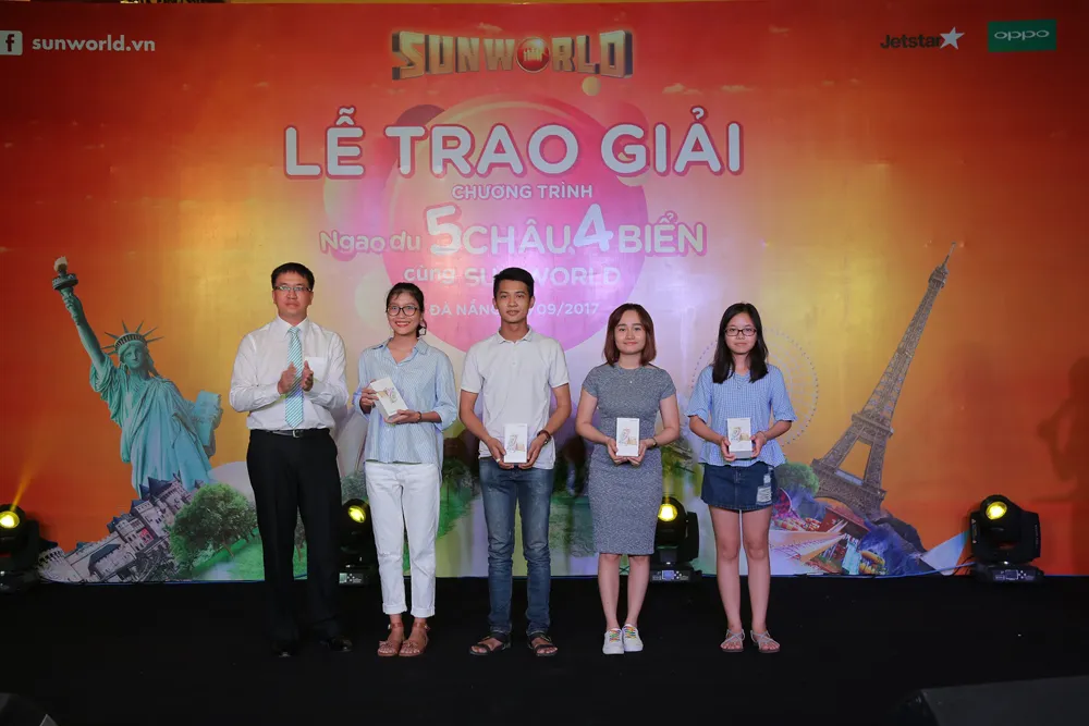 Khách hàng Sun World bất ngờ trúng thưởng tour du lịch quốc tế tới Pháp, Úc ảnh 2
