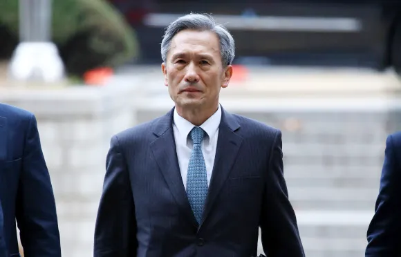 Cựu Bộ trưởng Quốc phòng Hàn Quốc bị bắt ảnh 1