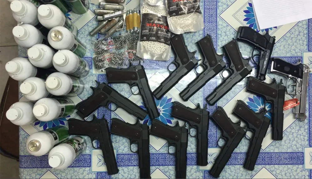 Bắt “ông trùm” chuyên mua bán súng đạn ảnh 2