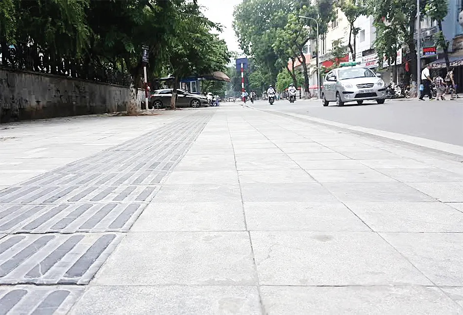 Viên gạch lát đường ảnh 1