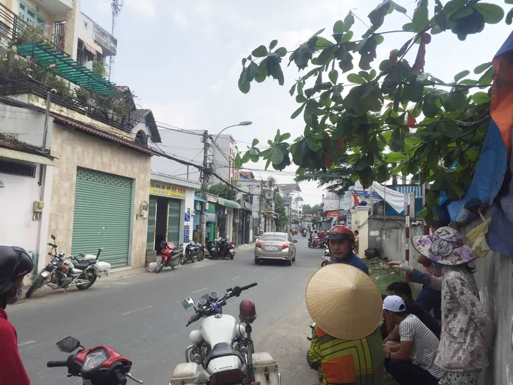 Hốt hoảng phát hiện 3 người trong 1 gia đình tử vong ở TPHCM ảnh 2