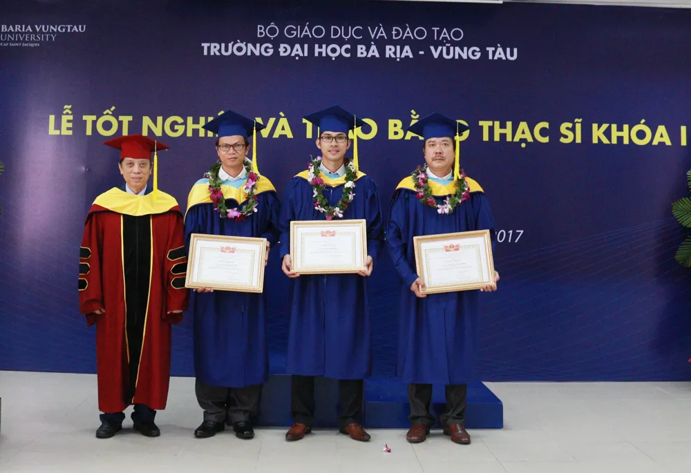 Các trường đào tạo CNTT phải theo kịp cuộc cách mạng công nghiệp 4.0 ảnh 2