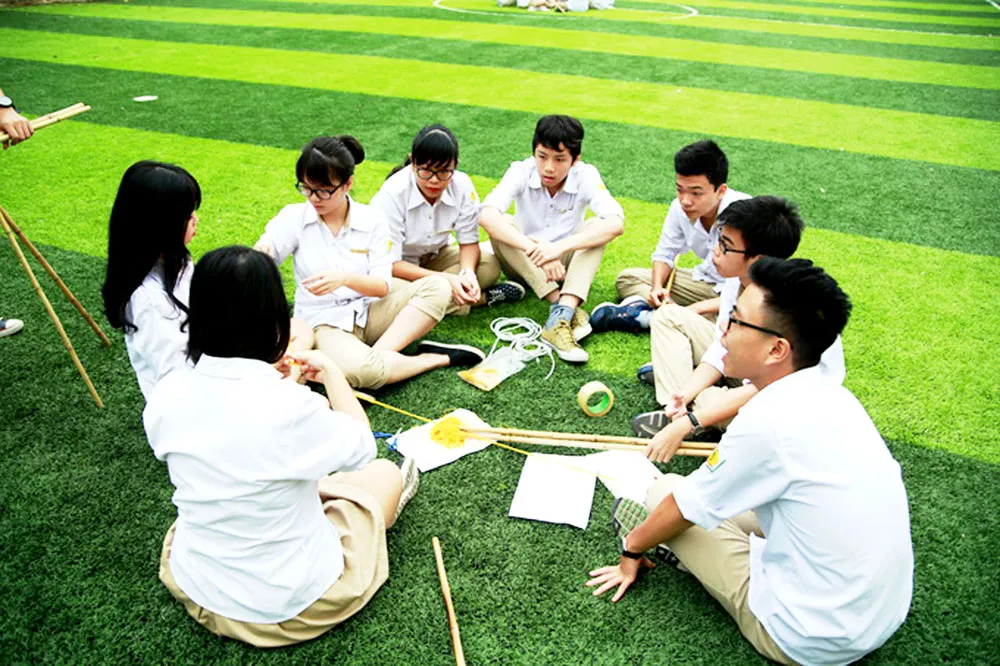 Thực hiện chương trình, sách giáo khoa mới: Lùi 2 năm nhưng phải rất khẩn trương ảnh 1