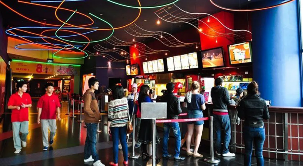 Nguy cơ “xâm lăng” văn hóa qua điện ảnh ảnh 2