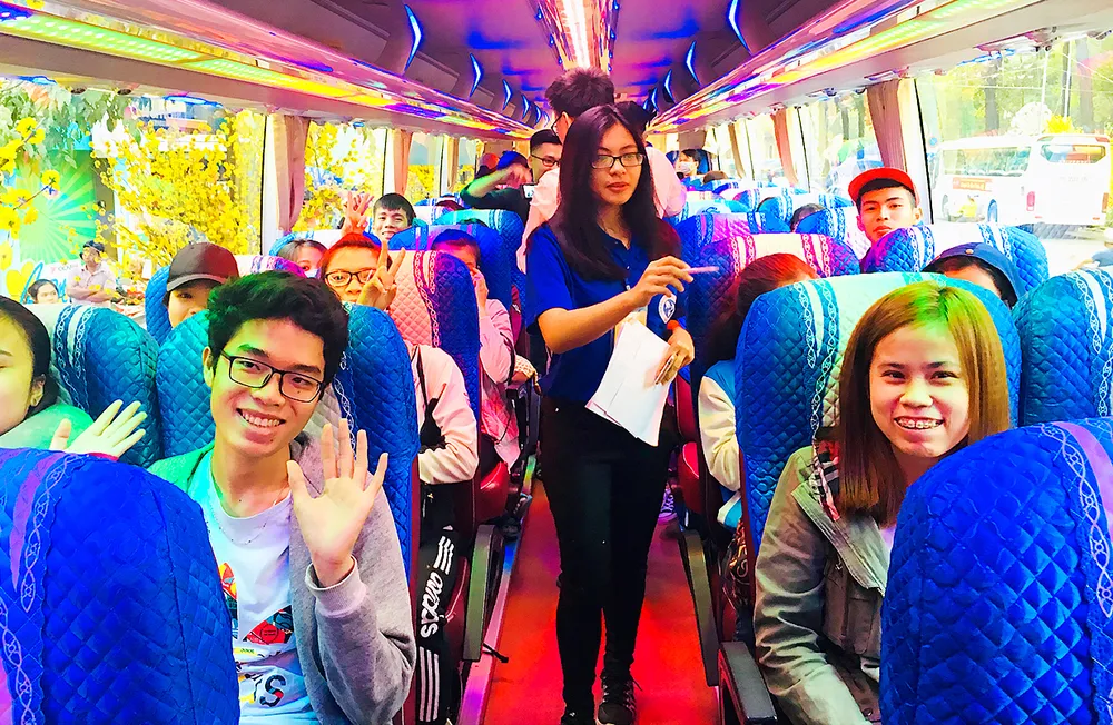 Ấm áp “Chuyến xe mùa xuân”  ảnh 1