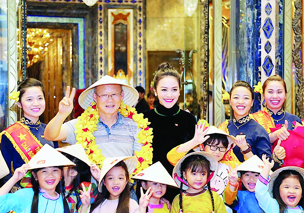 Cuộc tiếp đón trang trọng đậm khí chất Việt Nam dành cho Tuyển U23 tại TPHCM ảnh 3