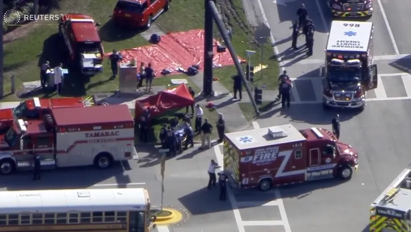 Xả súng đẫm máu tại trường học ở Mỹ, ít nhất 17 người thiệt mạng ảnh 11