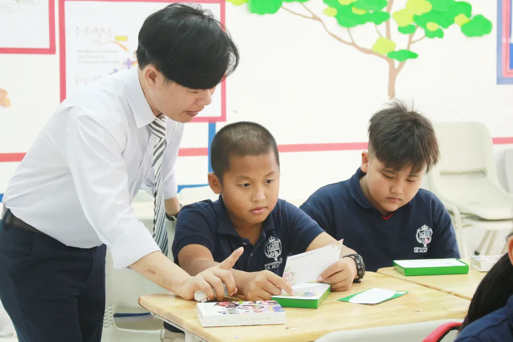 Hệ thống giáo dục NHG lan tỏa sống đẹp với bộ flashcard “52 tuần sống đẹp”  ảnh 1